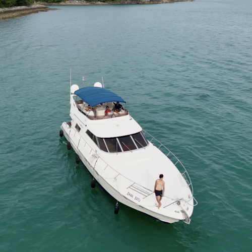 Yacht Photo 1